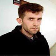 NİĞDE VALİSİNE SANDALYE ATAN KİŞİ SERBEST